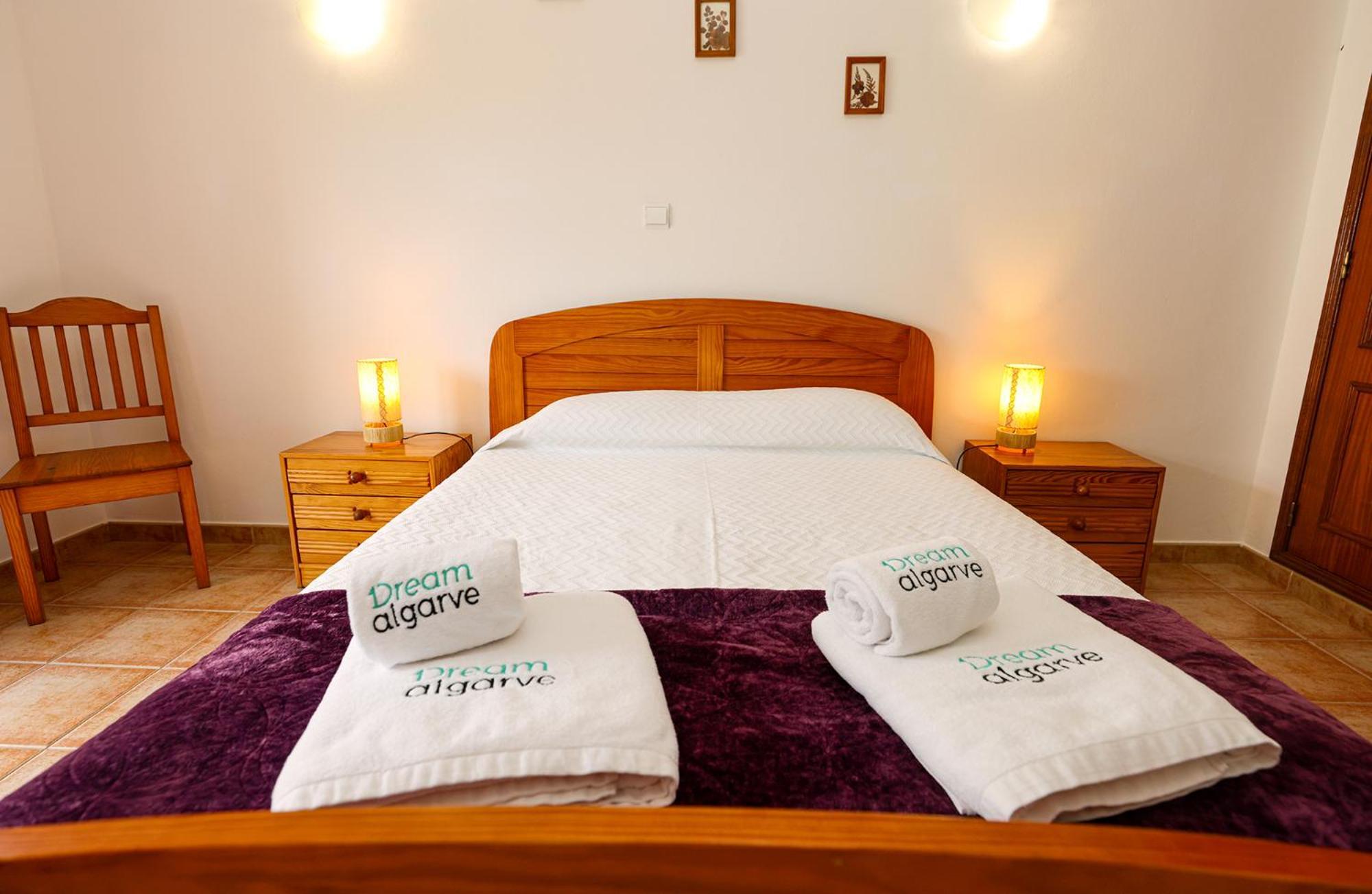 P - Meia-Praia Seaview Guesthouse Lagos Exterior photo